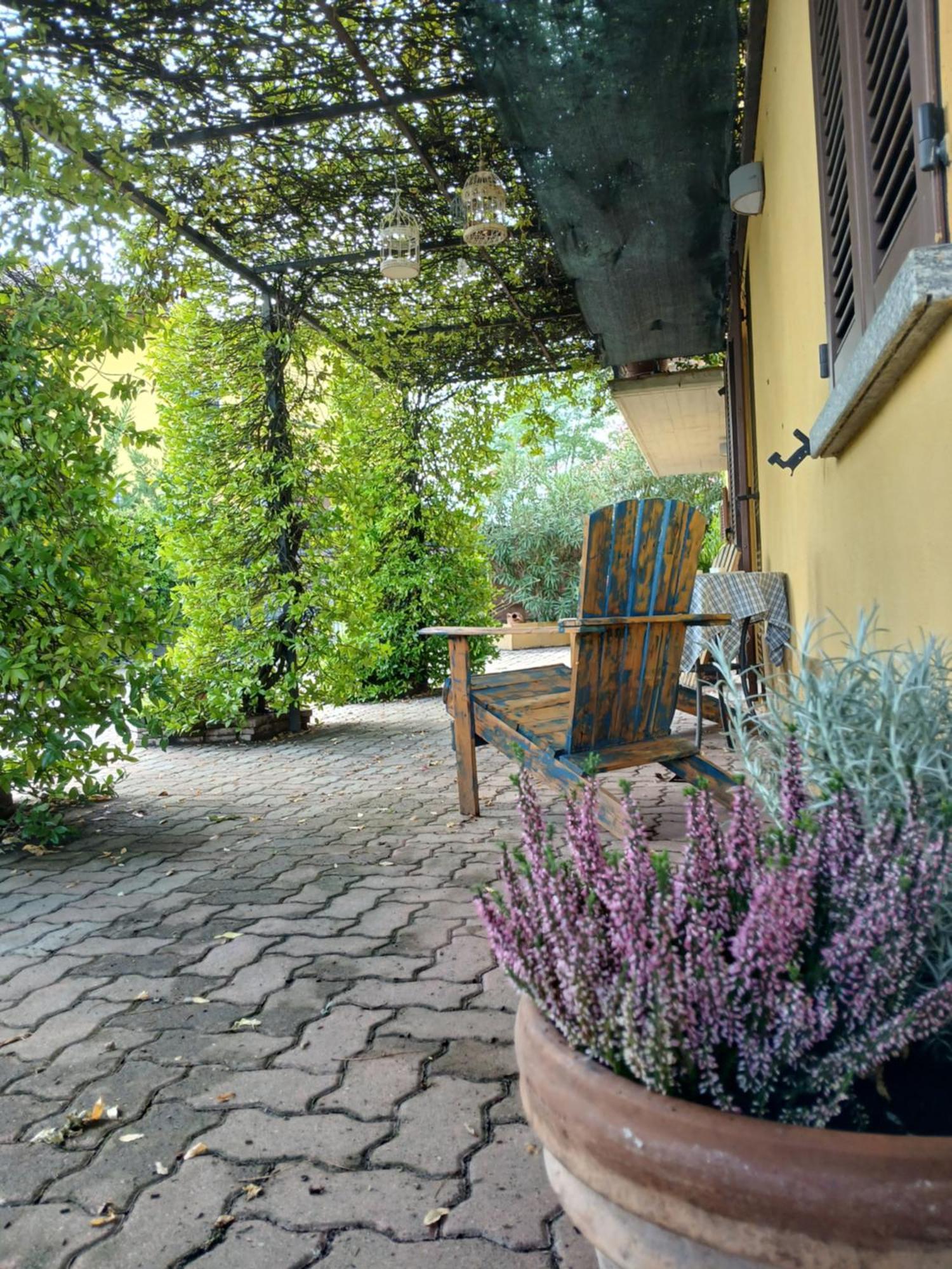 Casa Vacanza Il Colle Del Vento Calosso Ngoại thất bức ảnh