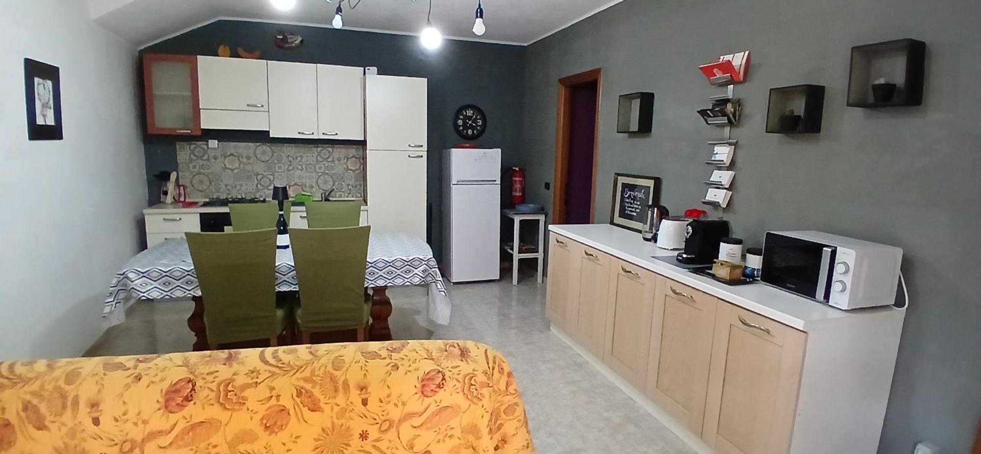 Casa Vacanza Il Colle Del Vento Calosso Ngoại thất bức ảnh